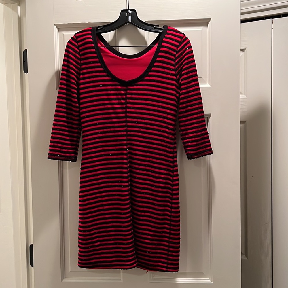 Dress - Picture 3 of 3